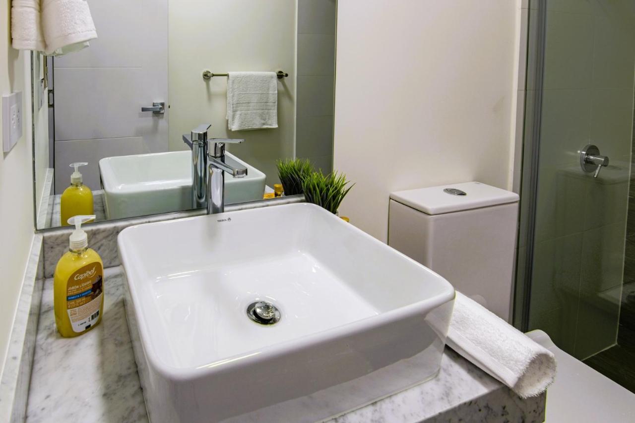 Peaceful 2Br Apartment W Balconies N Parking Lima Buitenkant foto